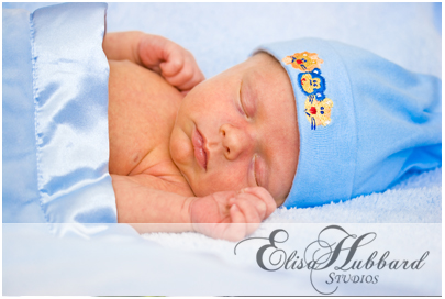 Jackson - Newborn Photography - Elisa Hubbard Studios